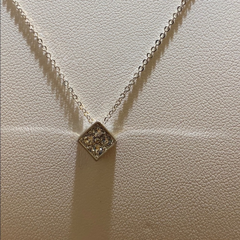 Swarovski necklace with a pendent - Picture 2 of 11